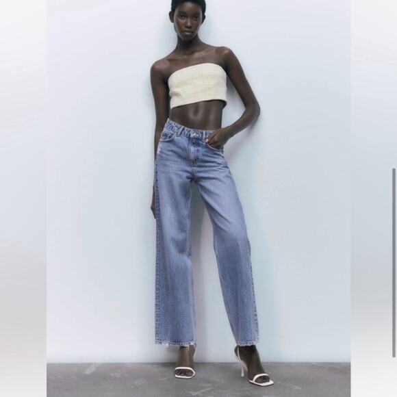 ZARA Cream /White Cropped top with straight neckline. Textured Strapless Top - Picture 5 of 9